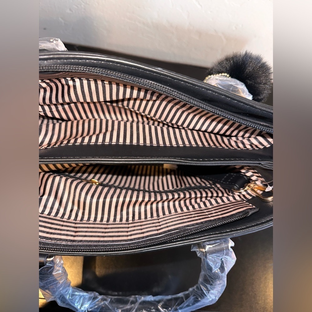 Free w/Bundle NWT Engraveable Purse​ - Picture 3 of 3